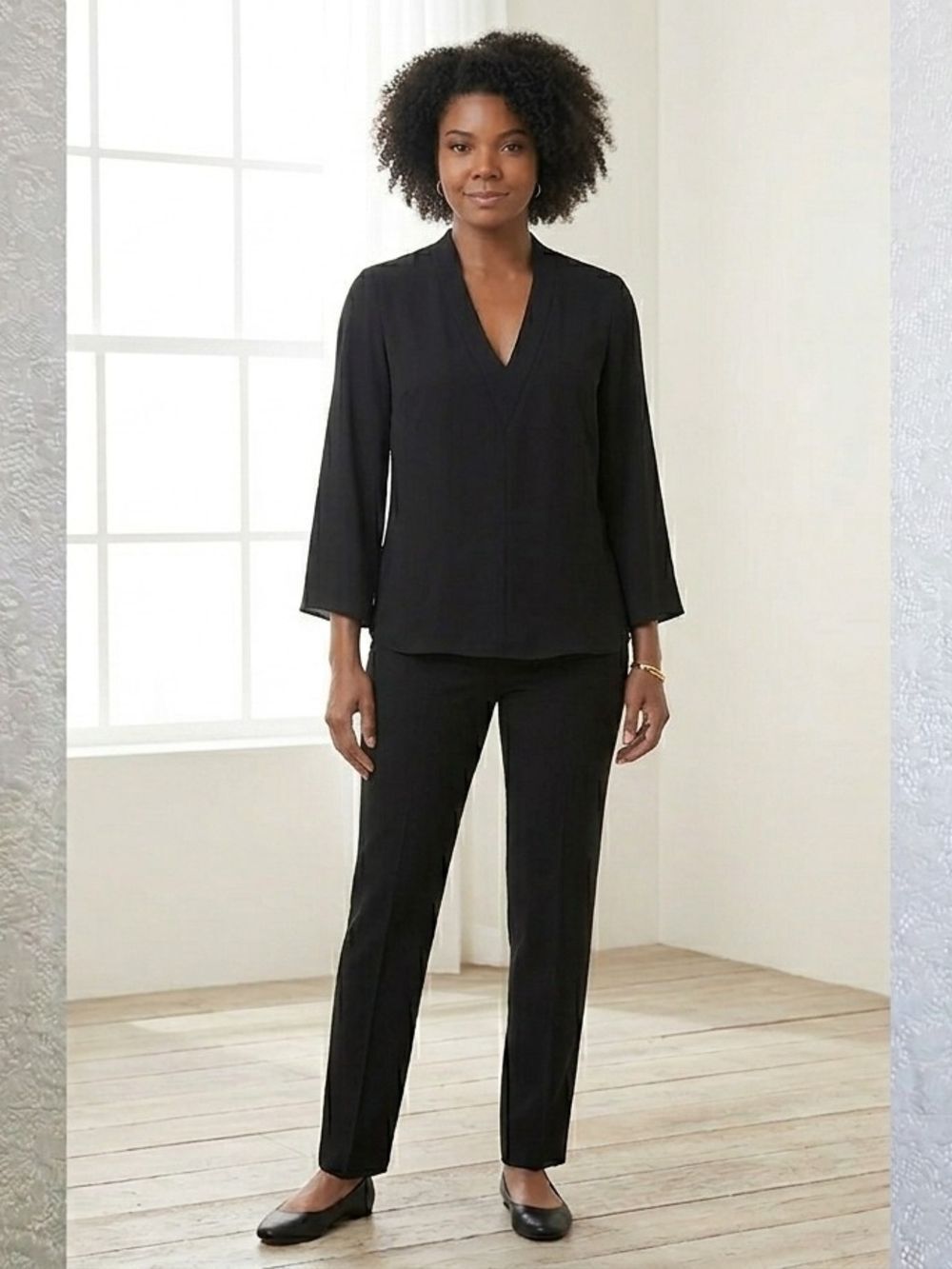 ​Gabrielle Union Black V-Neck Long Bell Sleeve Sleek Blouse M